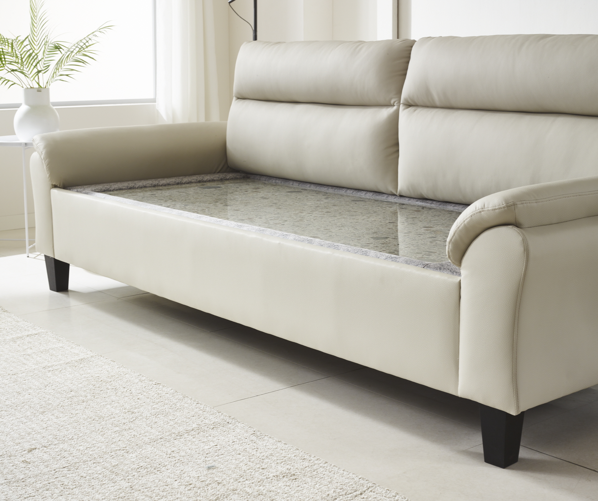 아지트 카우치(그린팔보석)